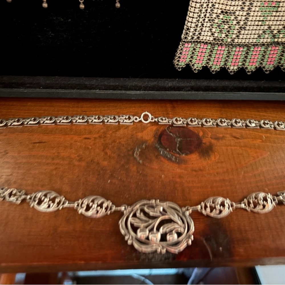 DaneCraft Elegant Sterling Silver Filigree Necklace